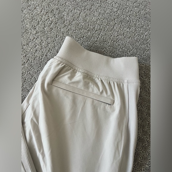 Athleta Brooklyn Ankle Pants in size 4 - Picture 6 of 9